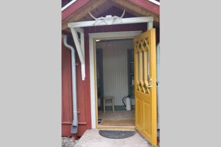 Sjönära stuga med båt och bastu - Ramkvilla - 4