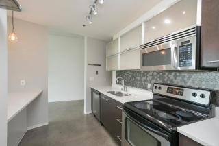 Unfurnished Condo Amazing Layout w Balcony & Storage 30 day minimum - Nashville - 7