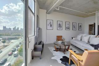 Spectacular Views in Contemporary Two Story Condo - Nashville - 5