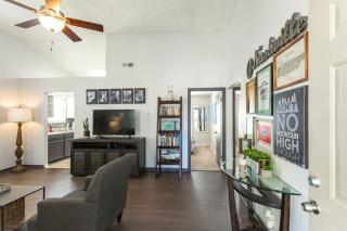 Fun Buena Vista Heights Home Close to Downtown - 7