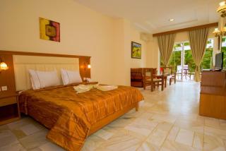 Porfi Beach Hotel - Nikiti - 4