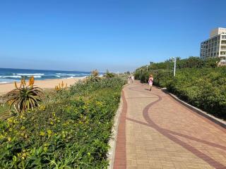 Kyalanga Beachfront Apartment - Durban - 9