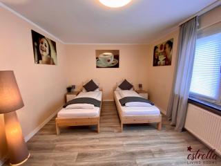 estrella24 LIVING ROOMS 87 Paris - Herne - 3