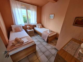 Wonderful house with private garden - 1