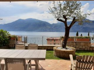 BMP APARTMENT DELUXE 2 JACUZZI RISCALDATA PRIVATA vista Lago di Garda - Brenzone sul Garda - 6