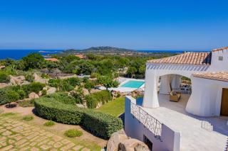 Villa Adele, con piscina a 700 mt dal mare - Monte Petrosu - 8
