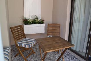 Caulfield Self Catering Apartment #SOLAR ENERGY - NO LOADSHEDDING - Port Elizabeth - 3