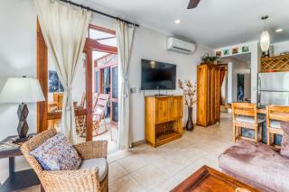 La Paloma Blanca D2 - 5