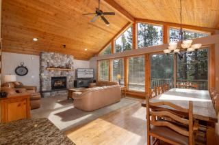 Large 6 bedroom, Sleeps 16, A/C, SHARC passes, Hot Tub - Sunriver - 4