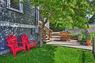 Classic Hillside Astoria Home with Gorge Views! - 8