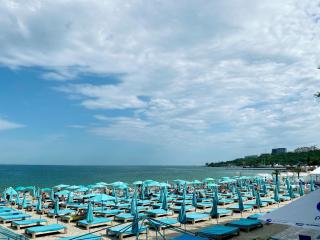 Italian Boulevard Modern Apartment - Odesa - 8