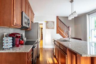 Columbus 10-Bedroom Mansion - Perfect For Up To To 22 People - 4 Bathrooms, 2 Kitchens, Great Location - Columbus - 9