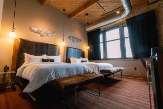The Iron Horse Hotel - Milwaukee - 4