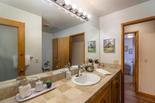 Mink #8 Three Bedroom home close to Village and SHARC! - Sunriver - 3
