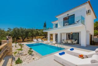 Queen of Zakynthos Luxury Villas - Amoudi - 3