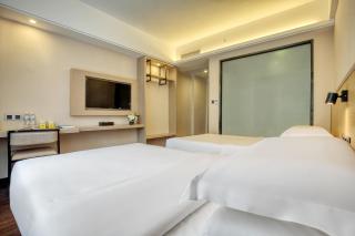 Wing Hotel Guilin- Pedestrian Street - Guilin - 6