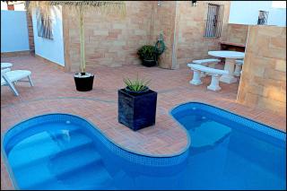 Chalet 2 dormitorios con piscina privada - 4