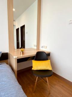 HIGH floor Corner Unit - Landmark Residence 1, Free Wi-Fi, Free Parking, Nice View - 4