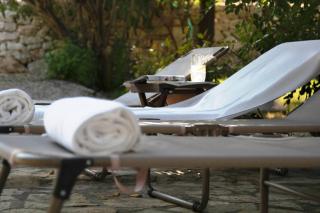 Private luxury Villa del Mar on Solta for up to 10 persons, heated pool, free parking, next to sea! FREE Kajak & Mountainbikes, GREAT living area & privacy! - Rogač - 1