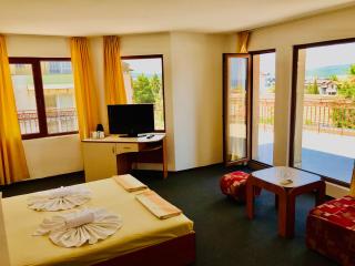Family Hotel Friends - Primorsko - 2