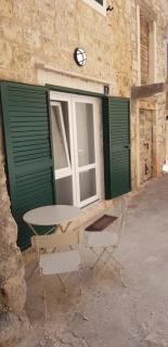 Little Green House - Komiža - 4