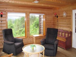 Chalet Julie by Interhome - Eikelandsosen - 9