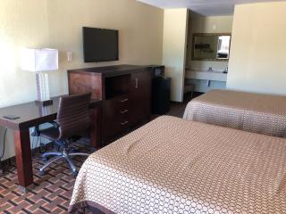 La Grange Executive Inn and Suites - LaGrange - 6