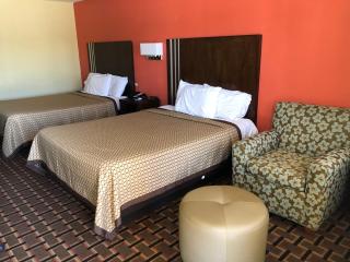 La Grange Executive Inn and Suites - LaGrange - 7