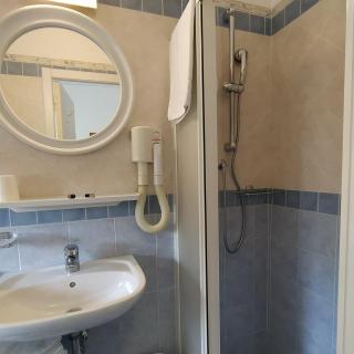 Hotel Capri - 9