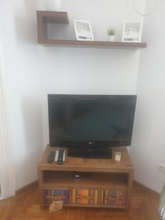 Studio Yellow - Piata Victoriei - 2