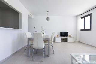 Estepona Sunsets - Modern 3-BR Beachside Apartment - Estepona - 4