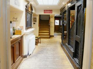 The Angel in Wootton Bassett - 2