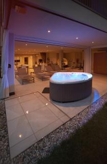 Penthouse & Garden - luxury apartment - Postal - 4
