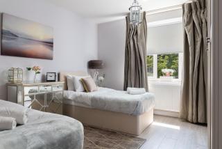 Cromwell road apartments - 6