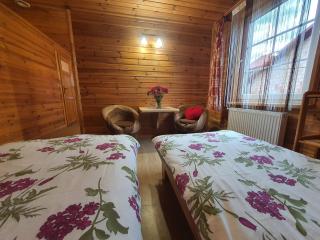 Domek MajowyMajowy z jacuzzi - 1