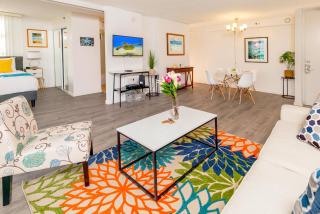 Chic Mountain View Unit Near Waikiki Beach with Parking - Honolulu - 3