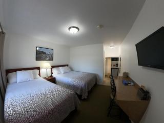 Col-Pacific Motel - Ilwaco - 1