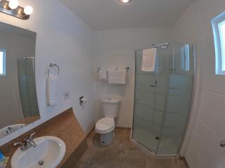 Col-Pacific Motel - 9