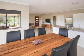 Redgate Forest Retreat - 2