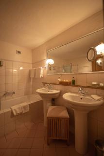 Hotel Alpenrose mit Gourmet-Restaurant Azalée - Gstaad - 4