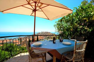 casa vista mare con wifi, AC nelle 4 camere da letto e parcheggio privato - Imperia - 0