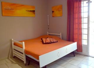 APPARTEMENTS DANS VILLA EN REZ DE JARDIN - Hyères - 2