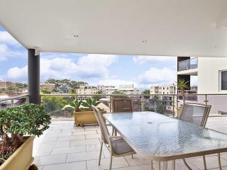 Carrington, 8 15 Government Road - spacious unit with air conditioning, lift, secure parking and close to town - Nelson Bay - 8