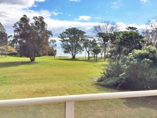 Castaways Beachfront house - Soldiers Point - 8