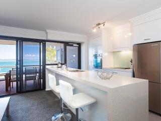 Florentine 12 WI FI Aircon spectacular views - Nelson Bay - 8