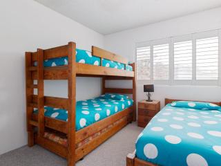 Intrepid 13 fantastic unit with stunning water views - Nelson Bay - 1