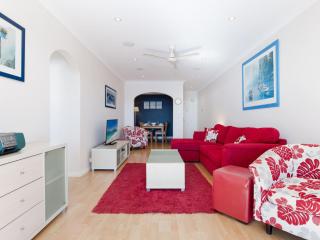 Kiah 1, 53 Victoria Parade - First floor unit with stunning views, Wi-Fi and aircon, - Nelson Bay - 8