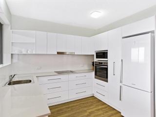 Kiah 10, 53 Victoria Parade - Stunning Views, Aircon and Close to the Marina - Nelson Bay - 7