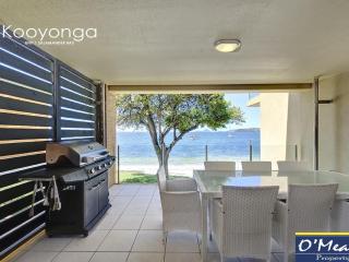 Kooyonga 1 waterfront panoramic views and aircon - Salamander Bay - 0