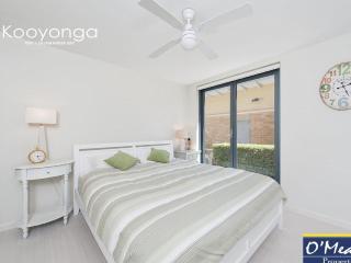 Kooyonga 1 waterfront panoramic views and aircon - Salamander Bay - 8